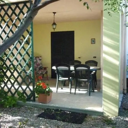 Deiana's - Beachside Appartamento *