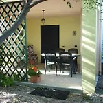 Deiana's - Beachside Apartamento *