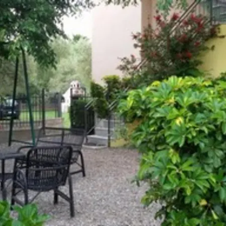 Deiana's - Beachside Apartment