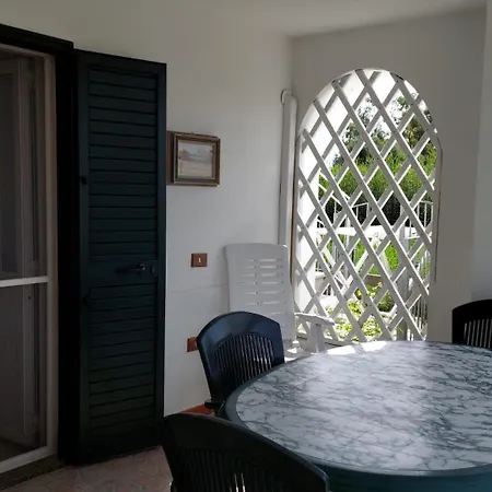 Apartment Deiana's - Beachside *