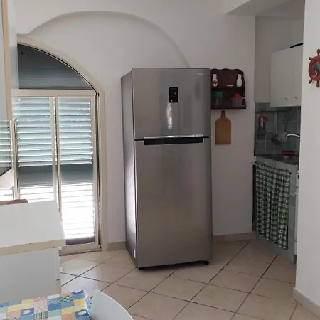 Apartment Deiana's - Beachside